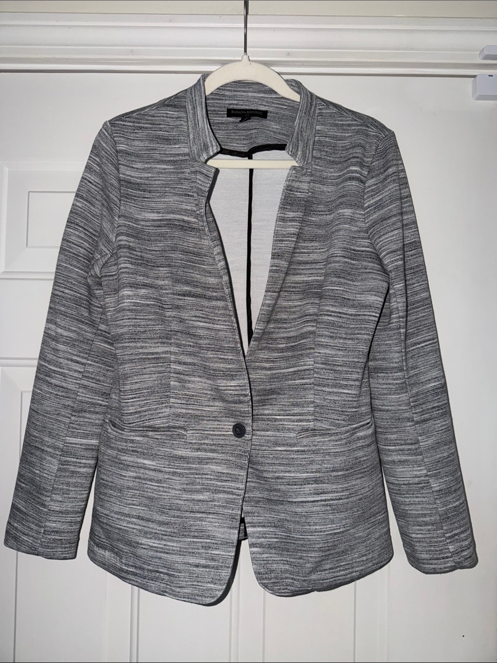 Banana Republic Marled Gray One-Button Blazer. Stretch Knit. Sz S